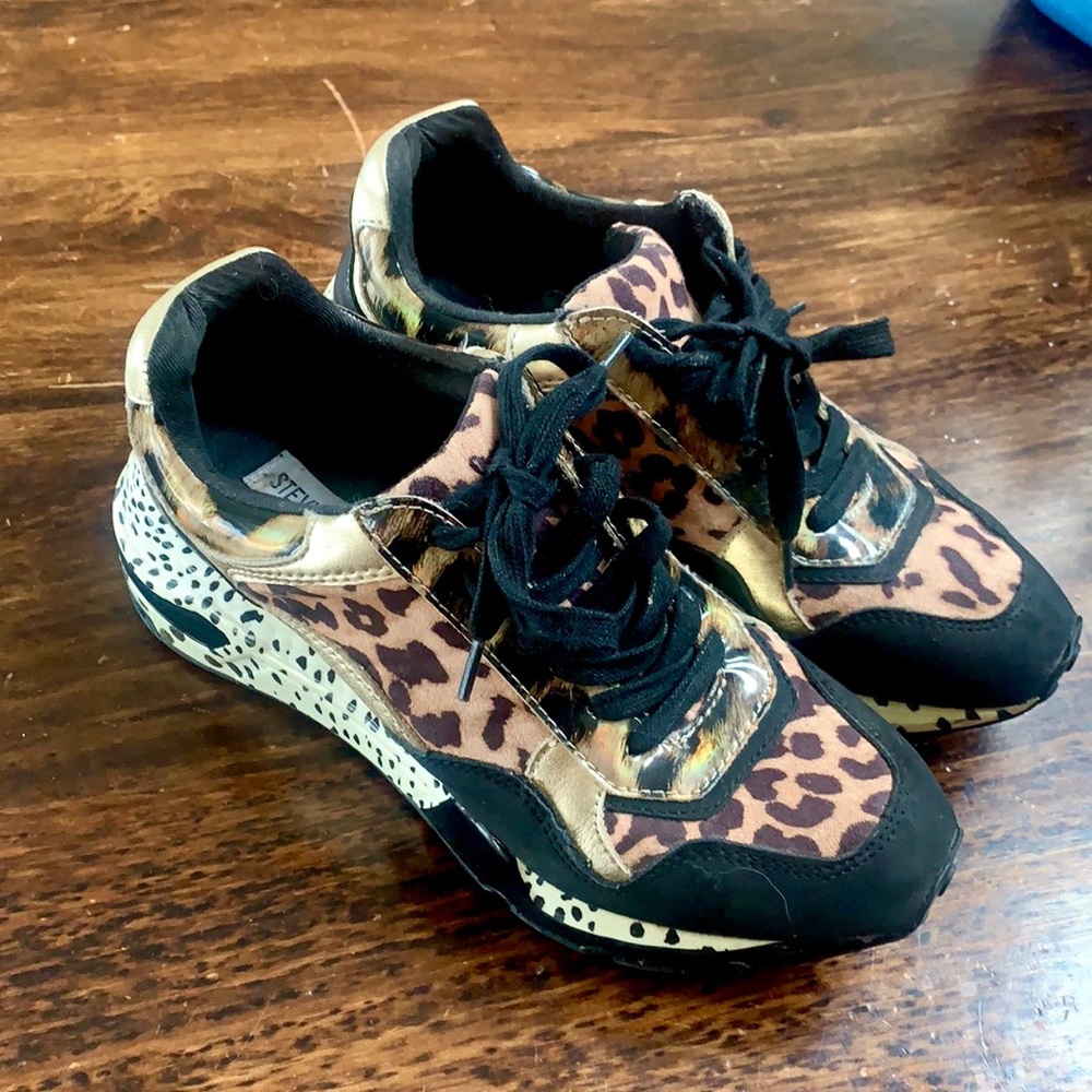STEVE MADDEN Womens Cliff Animal Sneaker, size 7